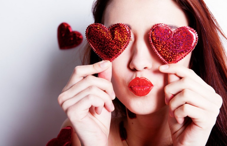 rsz_single-girl-with-heart-eyes