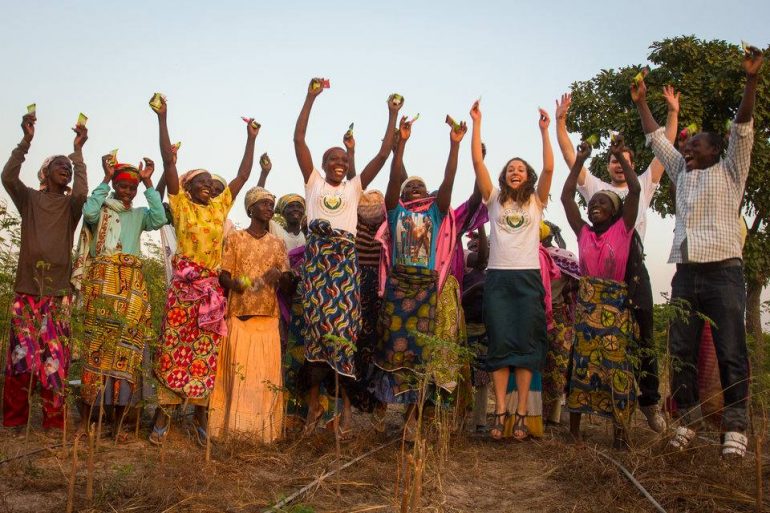 rsz_celebration-with-the-women