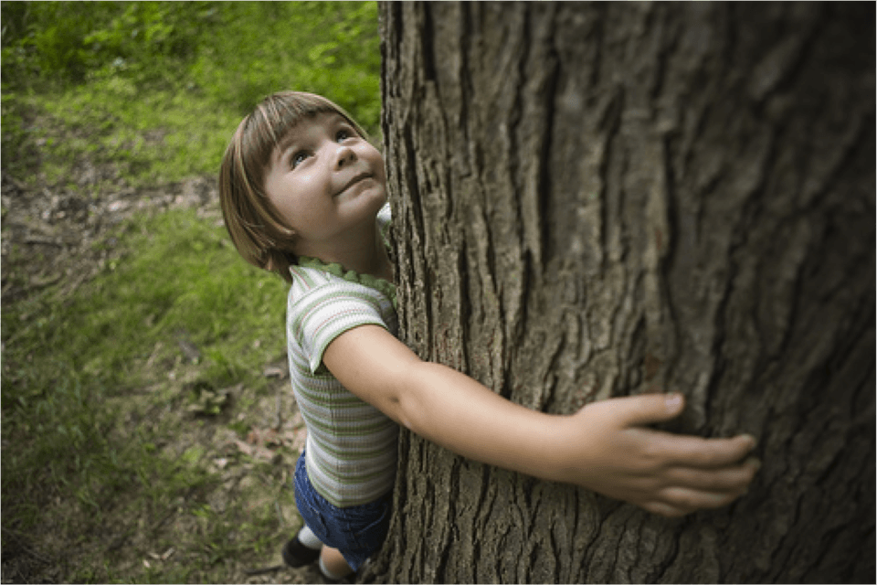rsz_2015-01-12-girlhuggingtree