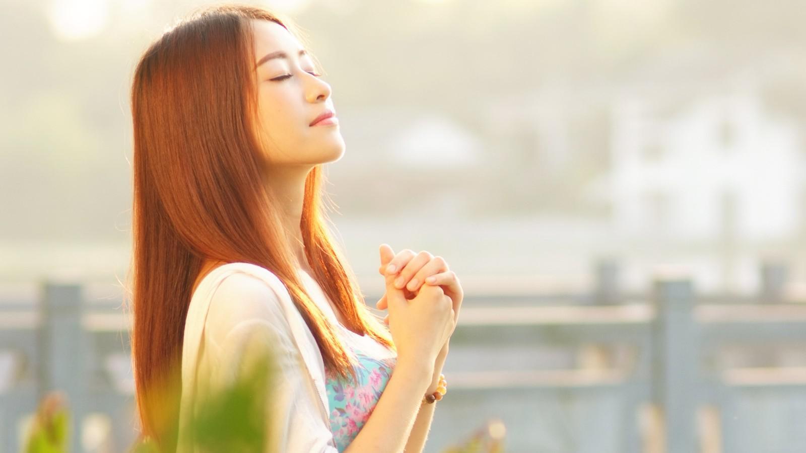 let-the-sun-warm-my-heart-pure-non-mainstream-girls